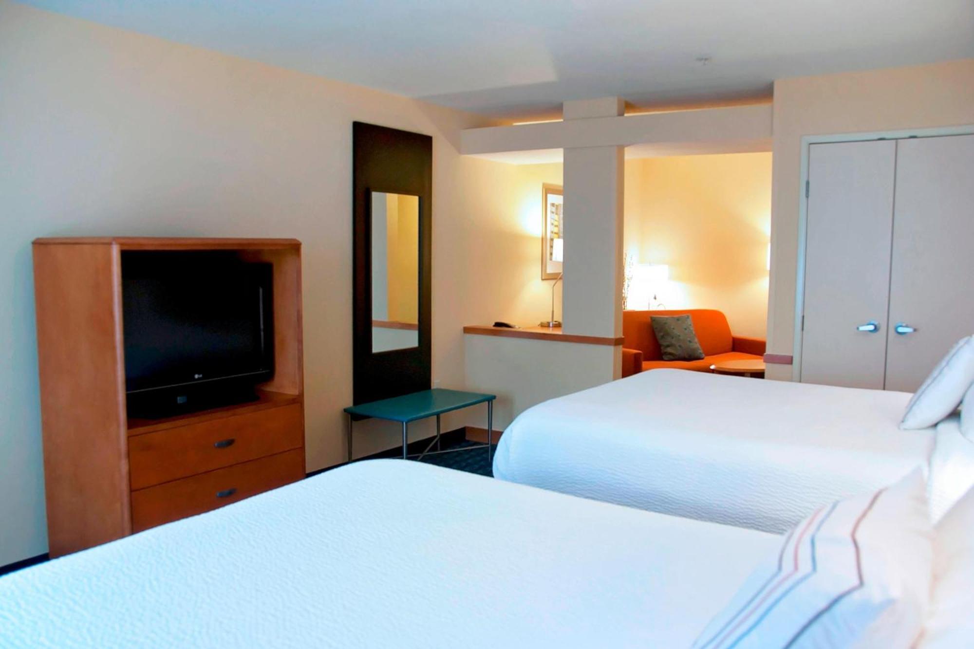 Fairfield Inn & Suites Ames Bagian luar foto