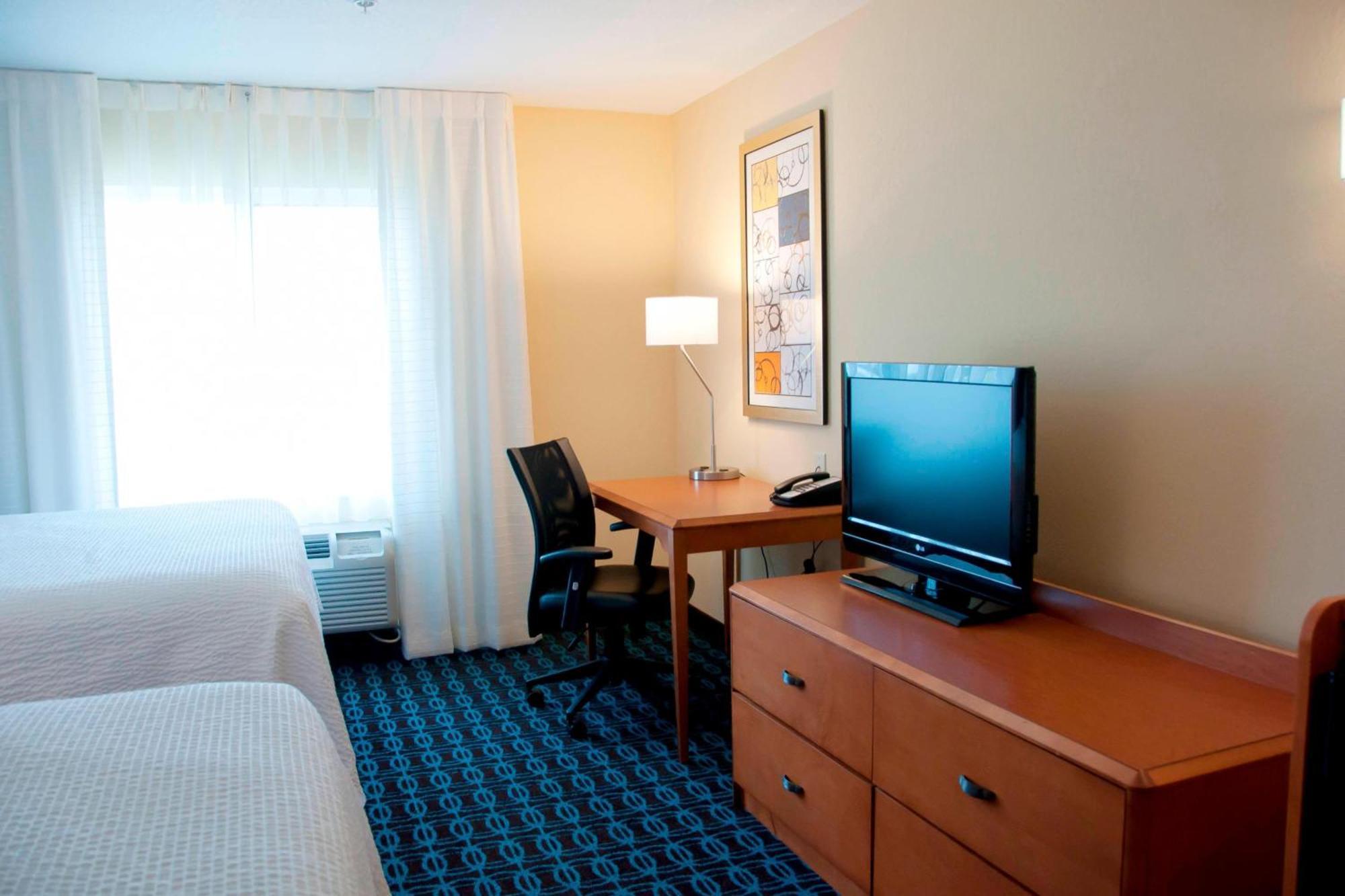 Fairfield Inn & Suites Ames Bagian luar foto