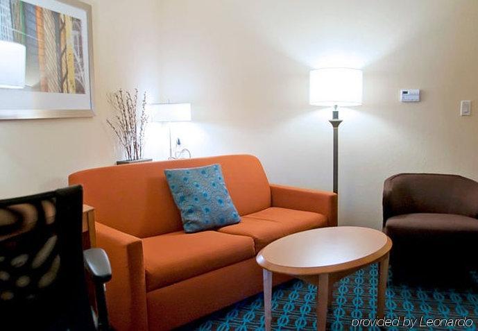 Fairfield Inn & Suites Ames Bagian luar foto