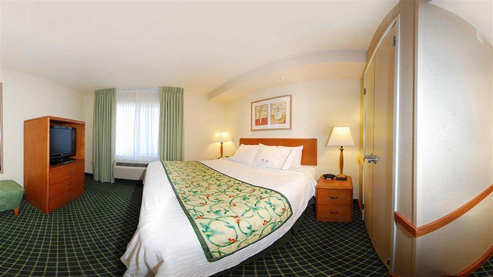 Fairfield Inn & Suites Ames Bagian luar foto