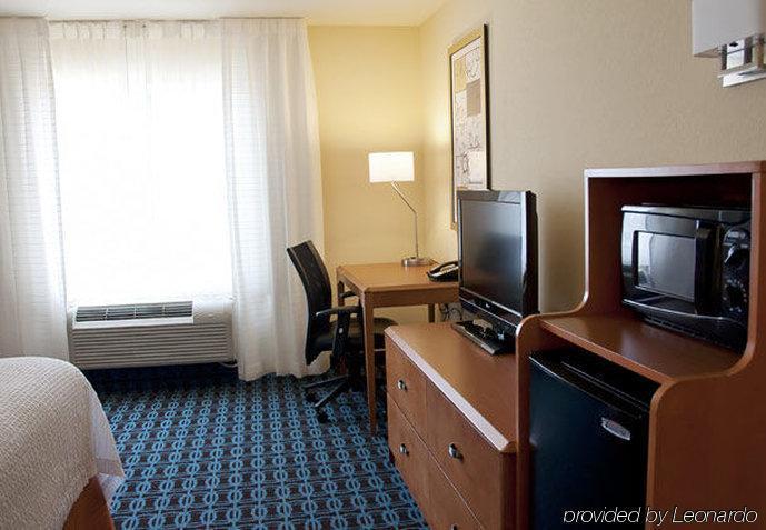Fairfield Inn & Suites Ames Bagian luar foto
